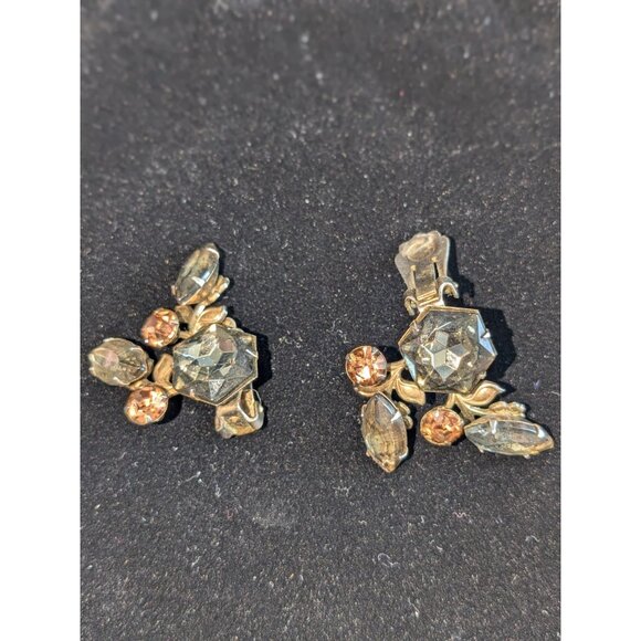 Vintage 1950s Rhinestone Floral Clip-On Earrings - Picture 1 of 6